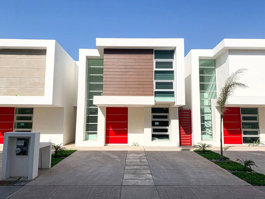Casa Moderna Y Elegante En El Corazon De Ensenada! Villa Exteriör bild