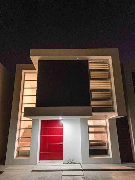 Casa Moderna Y Elegante En El Corazon De Ensenada! Villa Exteriör bild